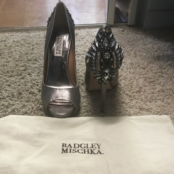 Badgley Mischka shoes - Picture 2 of 3